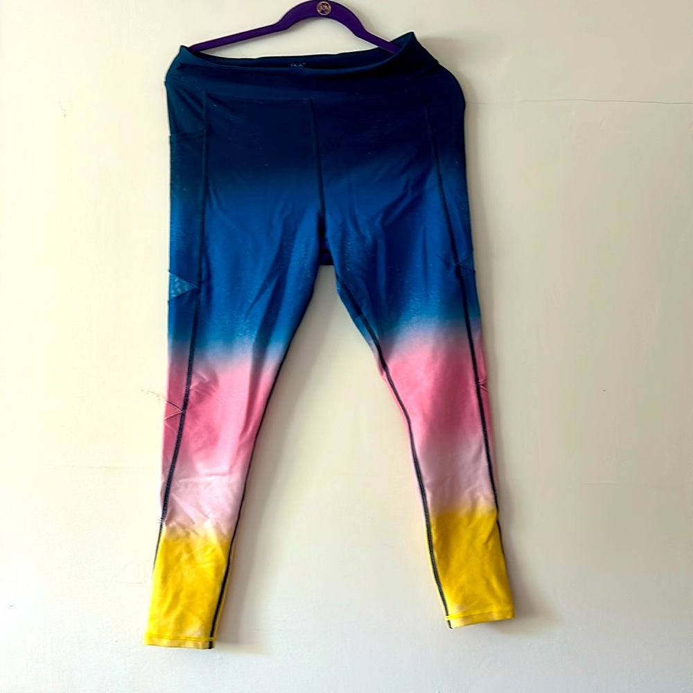 HUK athletic leggings NWOT